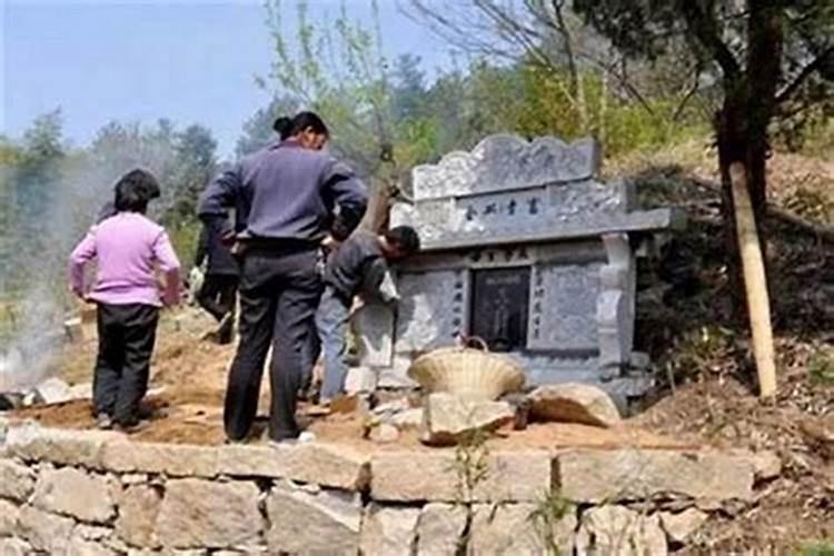 风水中墓地选址是东为尊还是西为尊