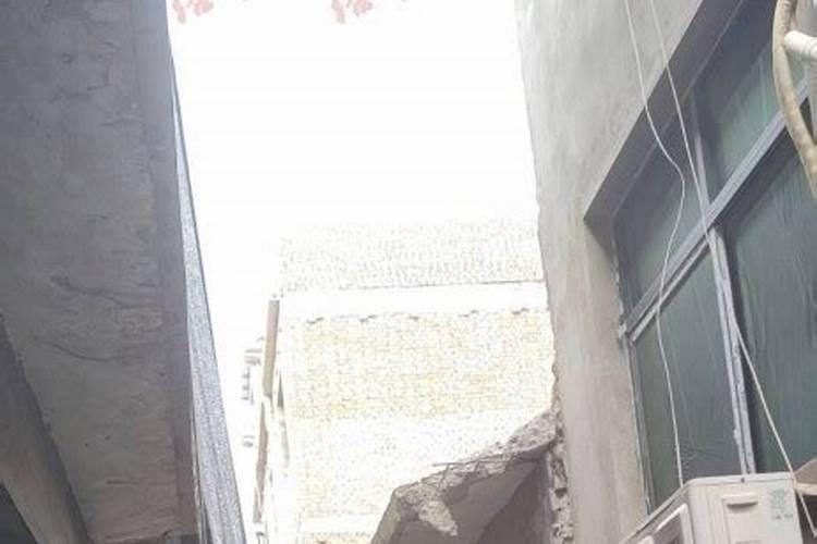 住宅南面有座寺庙,20年前已拆除,现在是否对我家风水还有影响？