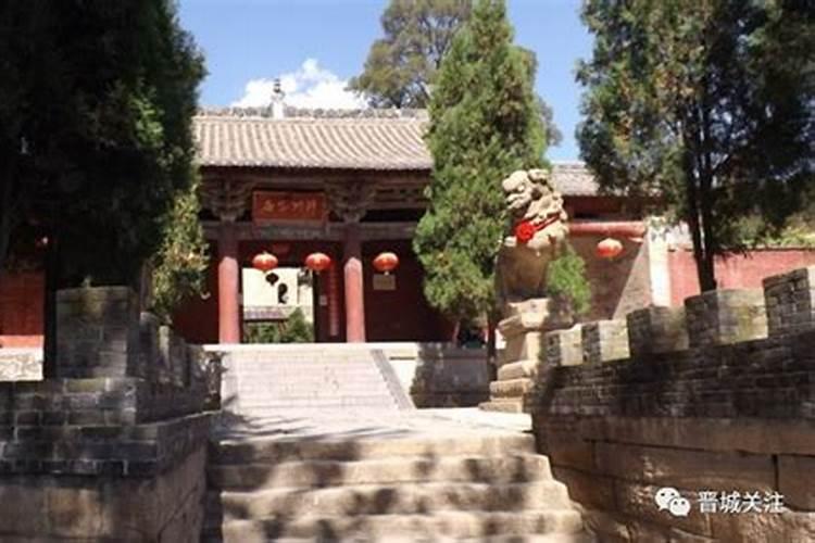 居家客厅挂什么画好？看完这些,选画不再是问题!