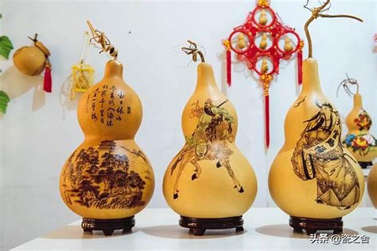 房子厨房在西北角,如果用黄色的陶瓷葫芦瓶化解!择什么日子!谢谢!百...