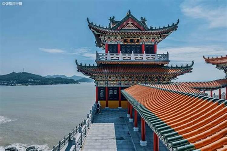 庭院水池边适合种什么大树庭院水池边适合种哪些大树