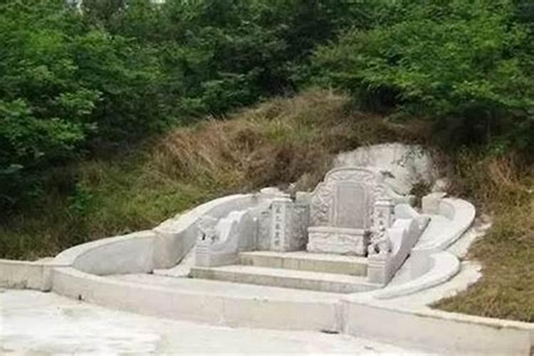 我妈去世和我爸合葬爸坟墓打开重新扩建合葬可以吗？