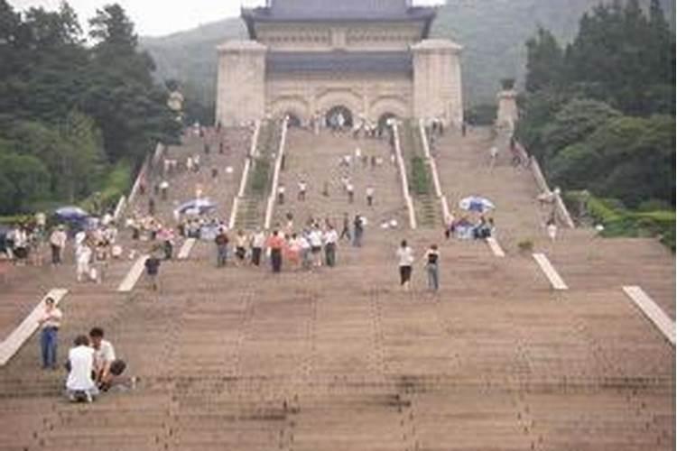 用什么木头做家具比较好？便宜的