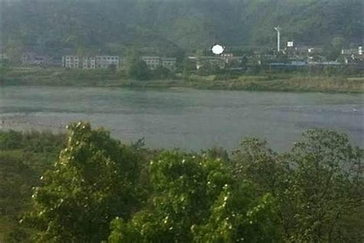 风水案山为什么要逆水