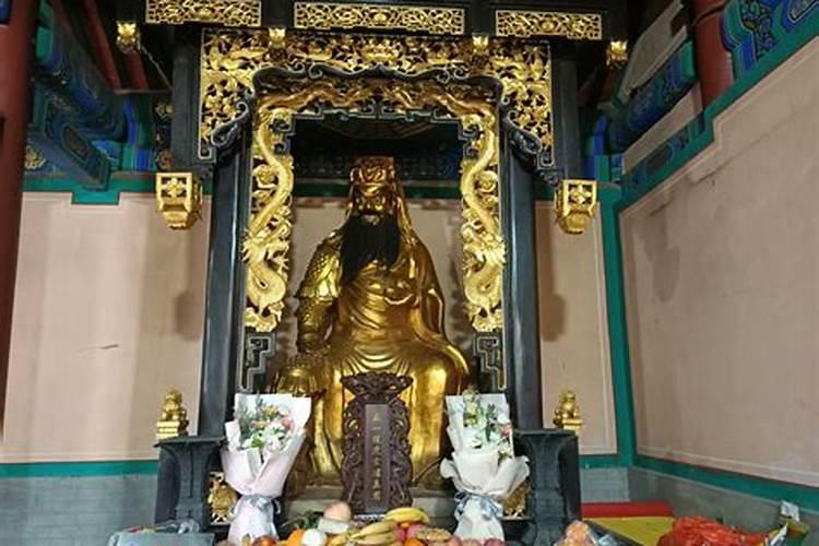 中国网红大妈:颠覆传统称霸纽约潮牌圈,连周杰伦都去探店,她是谁？