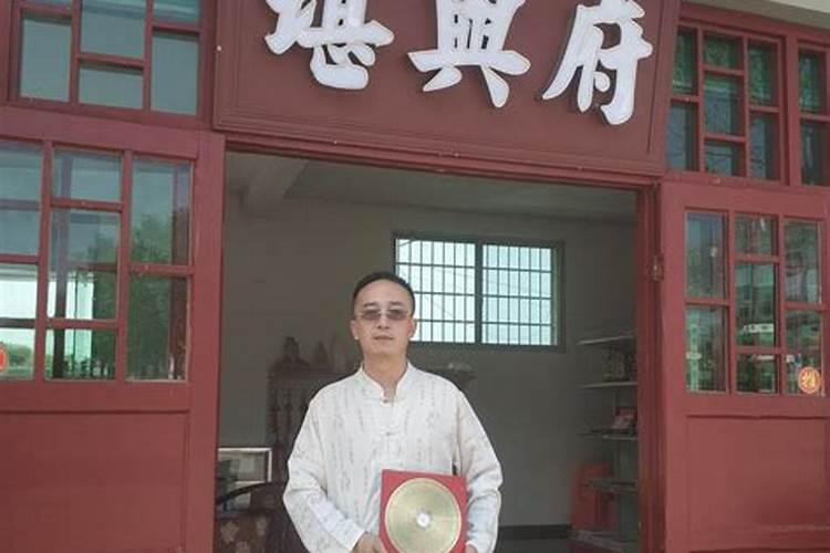 一家人欢聚一堂,共享天伦之乐啥意思