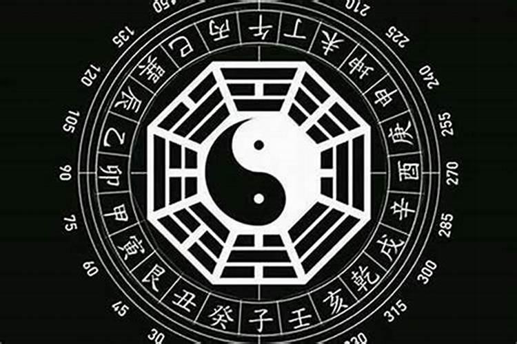 一进门是走廊怎么装修？
