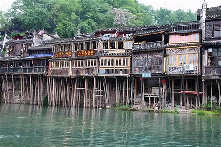 为什么不建议买学校旁边的房子