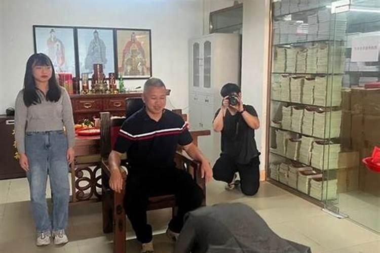 上海中心大厦风水师是谁