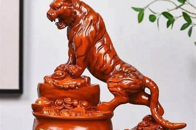 风水猛虎下山地形,老虎地形风水出什么人