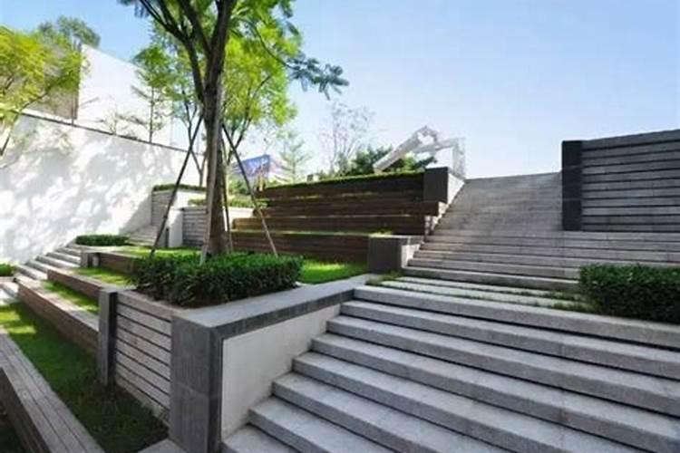 楼梯放什么最旺风水好