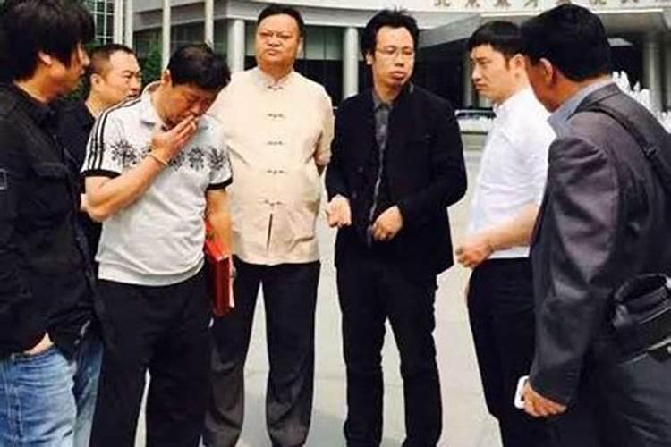 ...但是怎么才能够找到他.大家谁请过他,,是不是真的？水平怎么样...