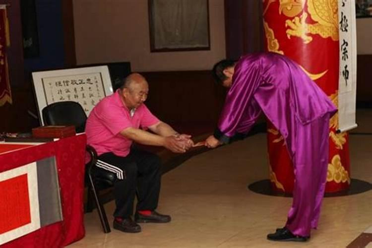 余庆伟为什么叫人鱼线的pdd？