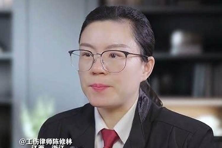 梦见自己左手骨头断了