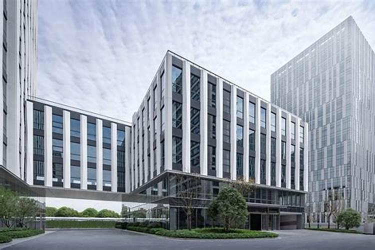 办公室风水应该坐在什么位置 坐南朝北还是坐北朝南？