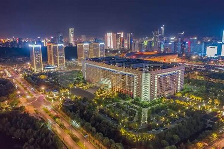 济南龙奥大厦风水谁看的