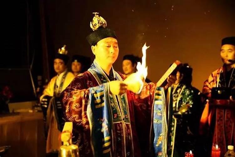 在农村白事丧葬风俗中,这3种人最低得有500/天,比打工强多了!