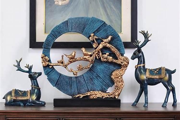 鹿画有几只鹿寓意好 墙上挂鹿在风水上的说法