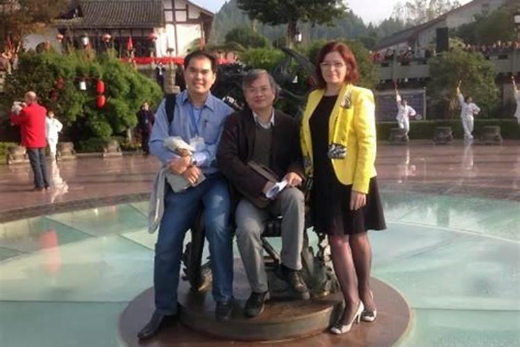 女人戴什么耳坠最旺夫