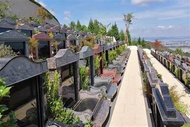 成都周边哪家公墓价格便宜、风水好价位最好在一万元左右的,求推荐...