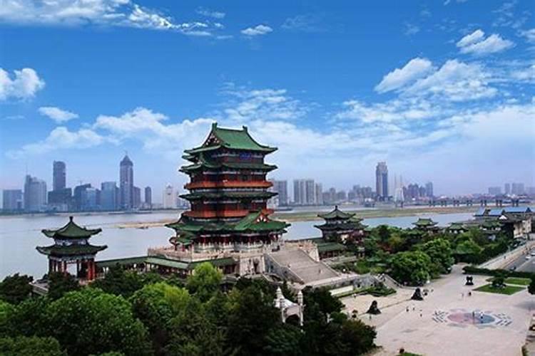 南昌青山湖区哪里有看风水调整办公室布局的？