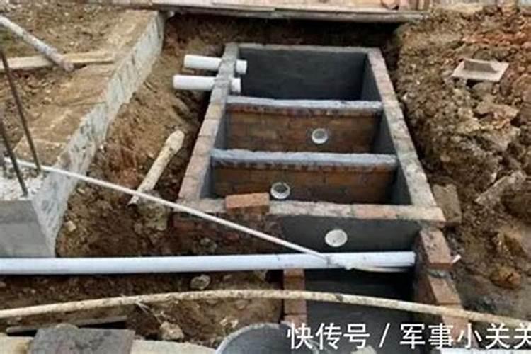 我想在房子的左后方建个化粪池行不行,懂风水的师傅指点一下？