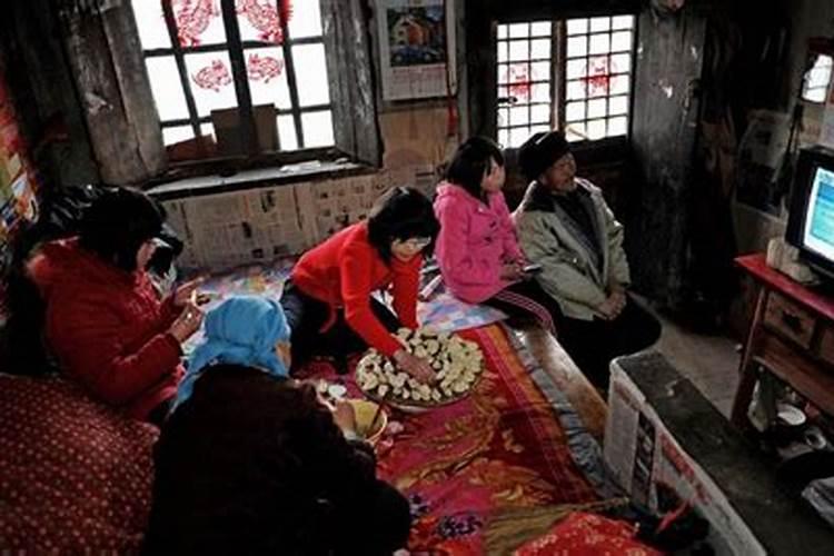 为什么古人说,穷人爱算命,富人爱烧香？