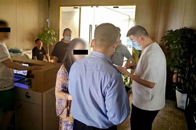 “料事如神”的风水大师算命分毫不差？原来背后有“内线”