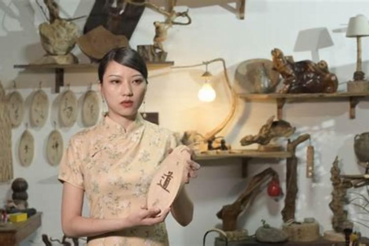 外婆死了孙子能不能去别人家里