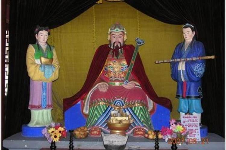 沙发后面放桌子算不算靠墙？
