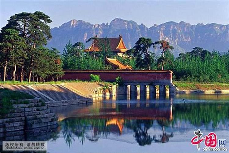 北京故宫建成的风水先生,叫什么名