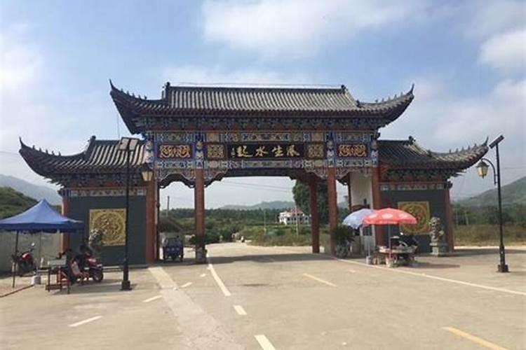 想在深圳租个门面做生意,要找人给择日、起名,不知该找哪位先生好？百...