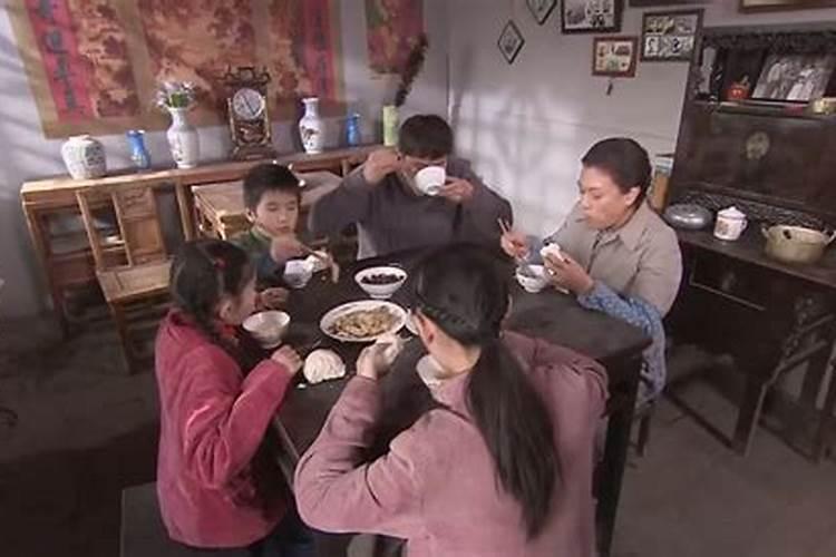 奶奶葬入风水地,二叔要把爷爷合葬合适吗？