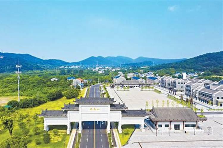 北纬30度34分,东经114度02分,在什么地方,这地建高层住宅区风水怎样