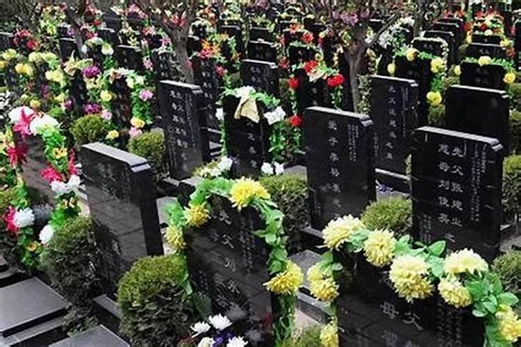 我家建房用过的砖头,拿来给别人家建墓地好不好？