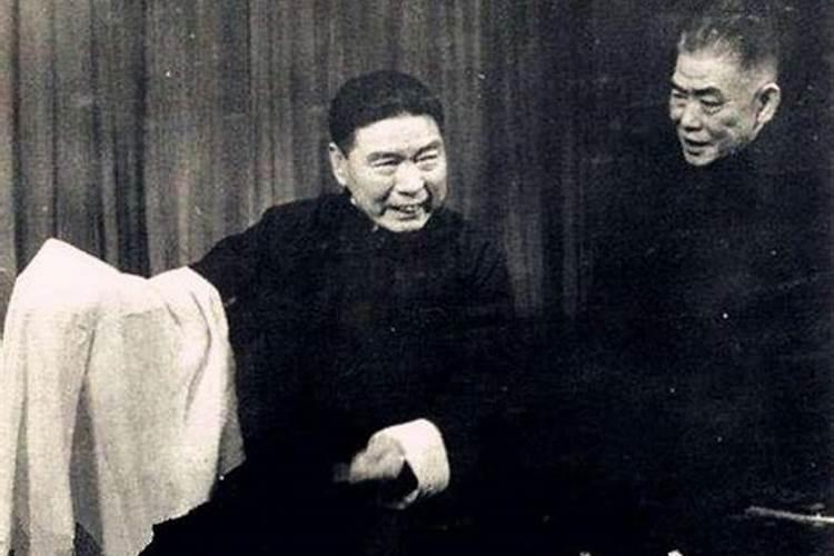 关于都市的风水师、术士的小说