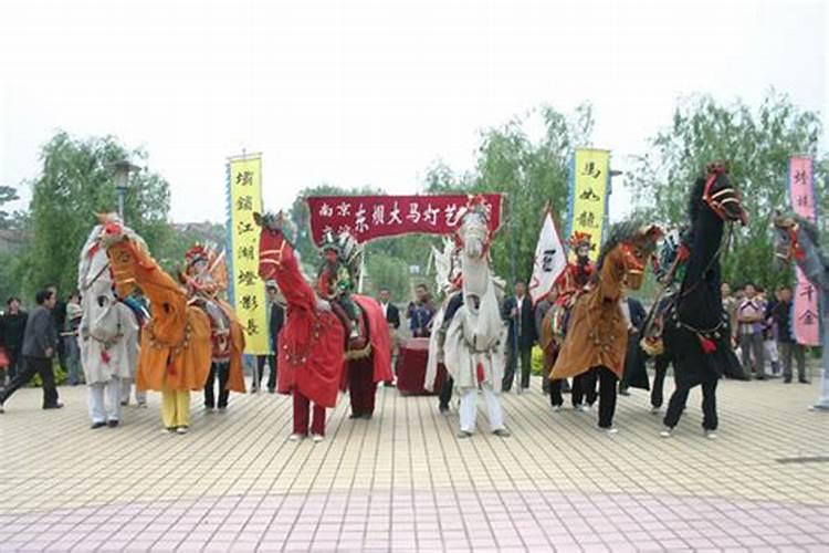 《火锅是谁发明的》揭秘清朝最美皇后小贤春乾隆最爱的皇后