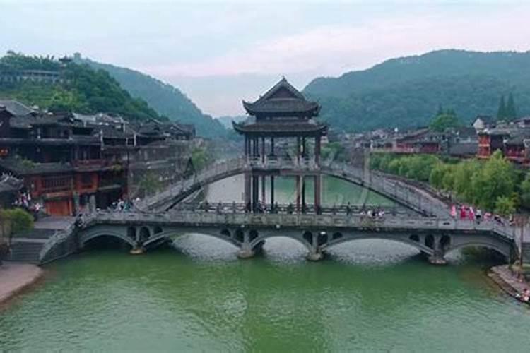 凤凰卫视世纪大讲堂讲风水