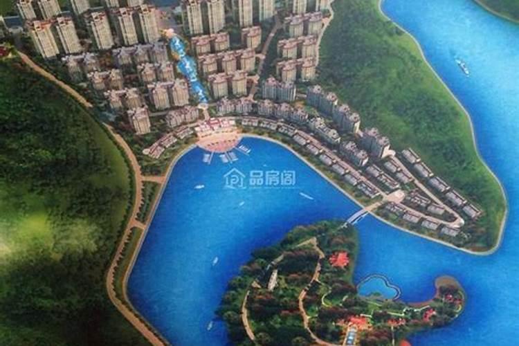 别墅的院子铺什么草坪好