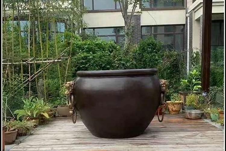 老人迁坟发现尸体完好无损,风水上讲有什么说法？