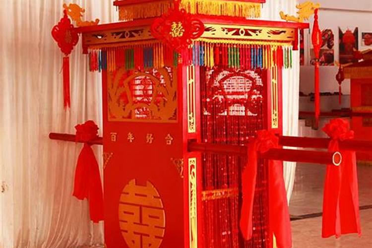 店门朝西如何摆放财神我开了一家婚庆公司店门朝西北面全是落地玻璃窗...