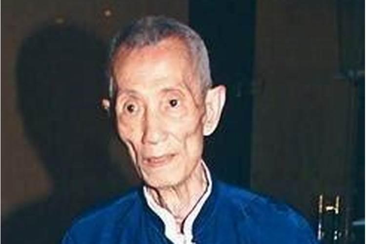 求,古代徒弟出师仪轨,例如道家弟子,风水师弟子等,在线等,急!知</p><p>5.出师前，弟子需掌握行业的规矩和术语，以便出门行走江湖，获得好誉。6.师父会在弟子出师时赠送碗筷和衣物，寓意其未来生活无忧，并传承技艺。7.道教中的收徒规矩与上述类似，弟子需得到师父的同意，并通过适当的仪式告知神明。8.求取平安的人，可以选择那些香火侍奉时间长、认真负责、德行好的道长。</p><p><h3 ext>2、请风水师傅看风水给多少钱适合？