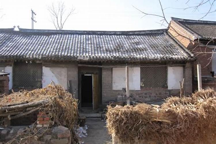 三间北屋两间东屋,老人,年轻夫妻,孩子,风水上如何居住最佳