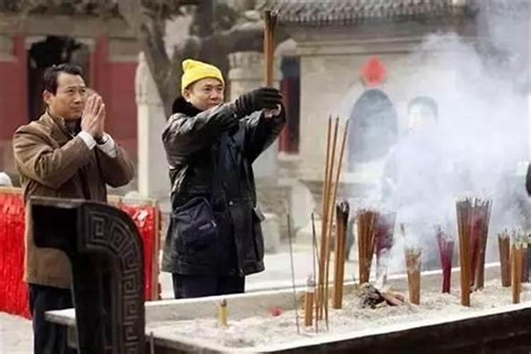 为什么港台地区的人,大多都信风水鬼神呢？