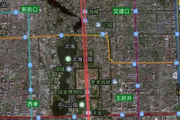 修故宫的人怎么把故宫修歪了？