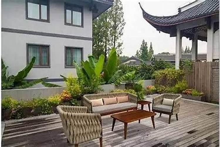 住宅风水屋后有高坎好吗？