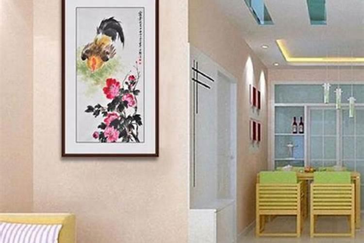 西墙玄关正对入户门悬挂什么画好？
