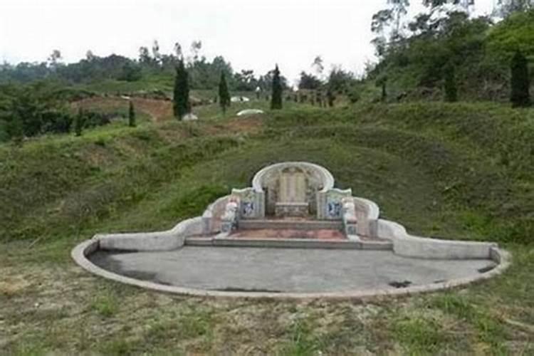 房北后有水塔和烈士陵圆风水怎么样？