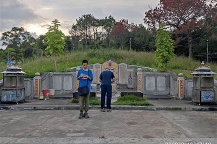 在潮汕地区寻找风水先生。。要高的哦。。麻烦各位网友介绍一下咯pp迷信的潮汕人，知道迷信是会害死人的知道不，什么风水先生，骗钱而已，你的钱多的没地方去了是吗，就去福利院看看那些要帮助的孩子吧pph3ext四、揭西十大旅游景点大全揭西附近好玩旅游景点？
