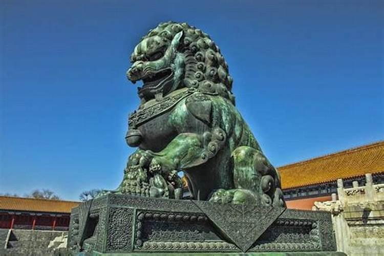 大师,楼顶可以放石狮吗,？
